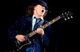 AC/DC、20年ぶりのライヴアルバム発売決定！ 7万人の大合唱！